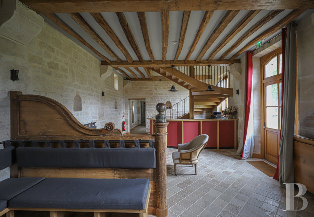 Dans l’Oise, près de Senlis, un vaste corps de ferme du 18e siècle et son pigeonnier transformés en hôtel  - photo  n°11